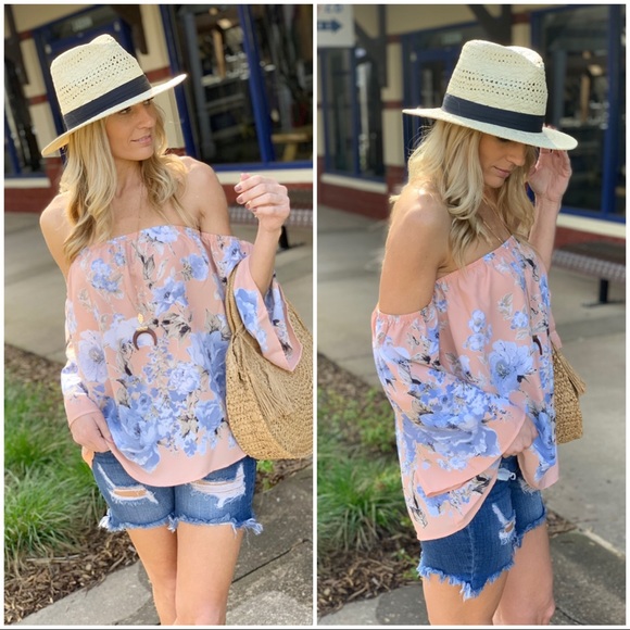 ✨LAST ONE✨Blush floral off shoulder top - Picture 2 of 8